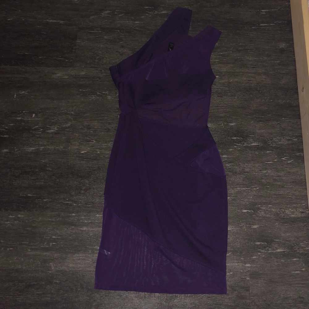 One sleeves Purple dress